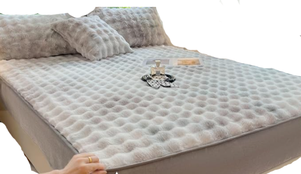 Fitted sheet for the raised airbed